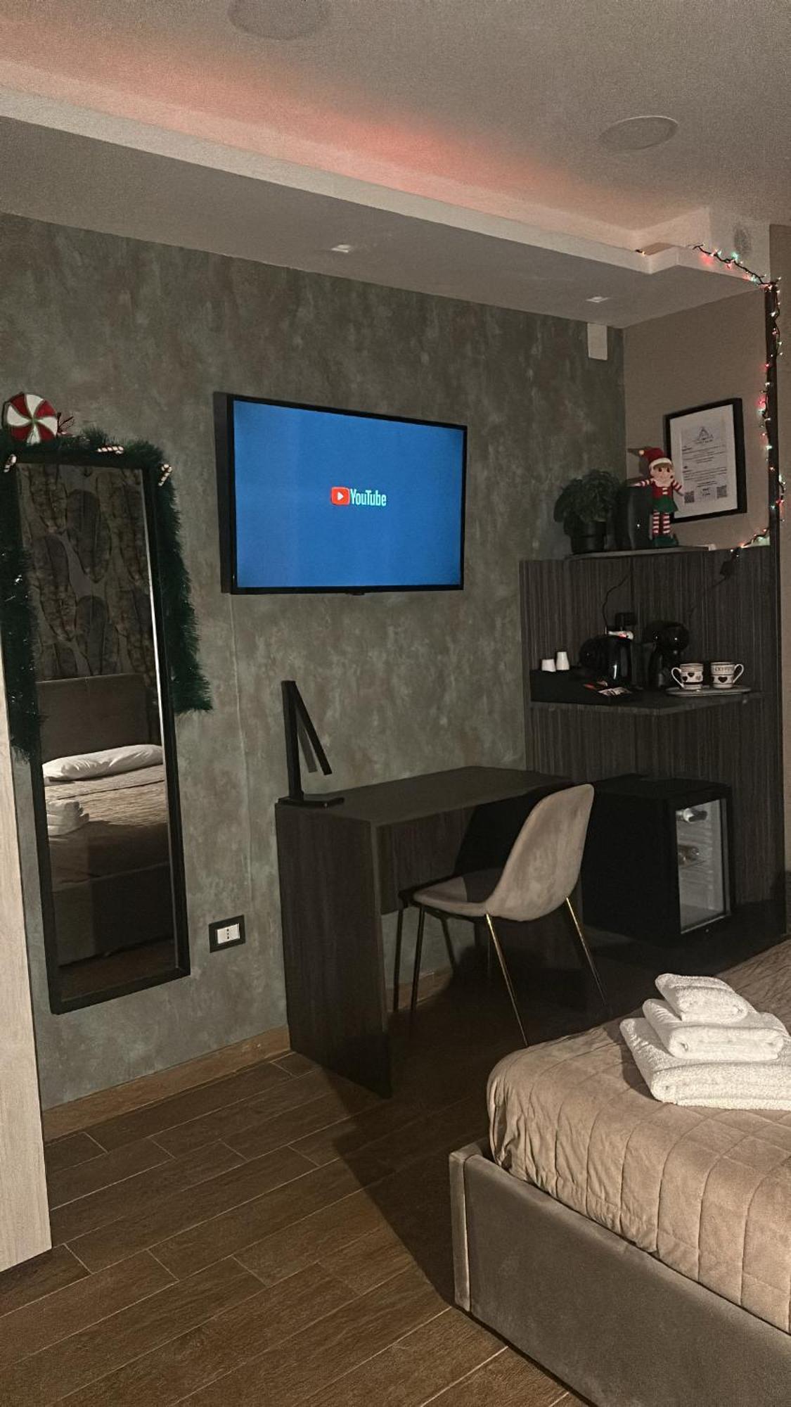 Chris Home Nápoly Kültér fotó